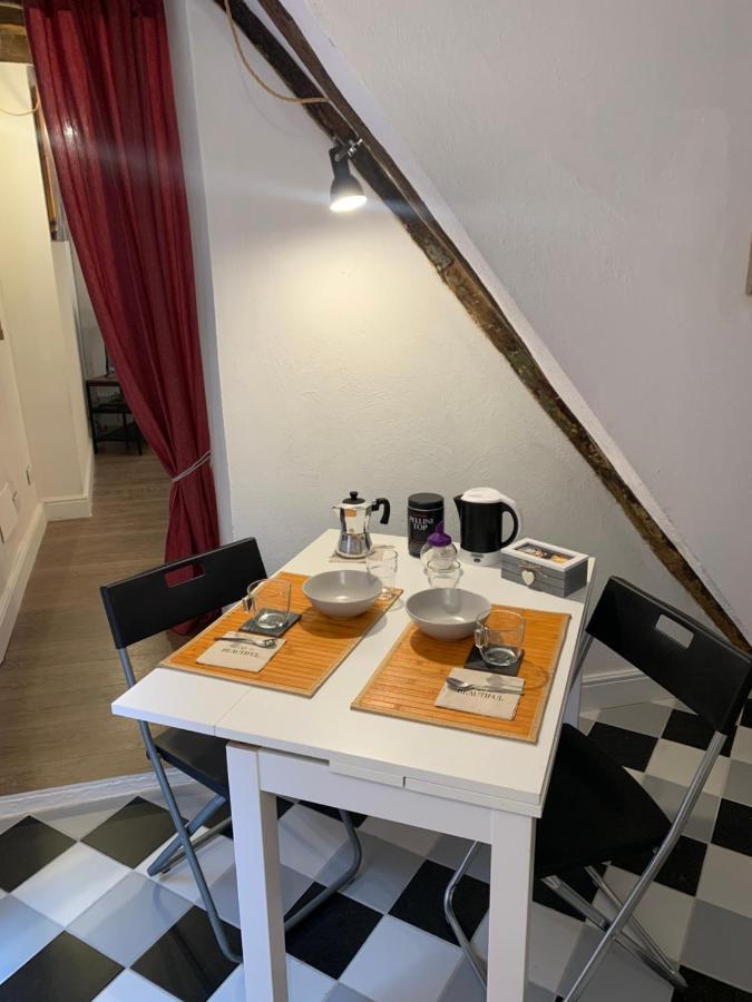 Casa Cimella, Un Nido Nel Cuore Del Porto Antico Cod Citra 010025-Lt-2629 Genua Exteriör bild